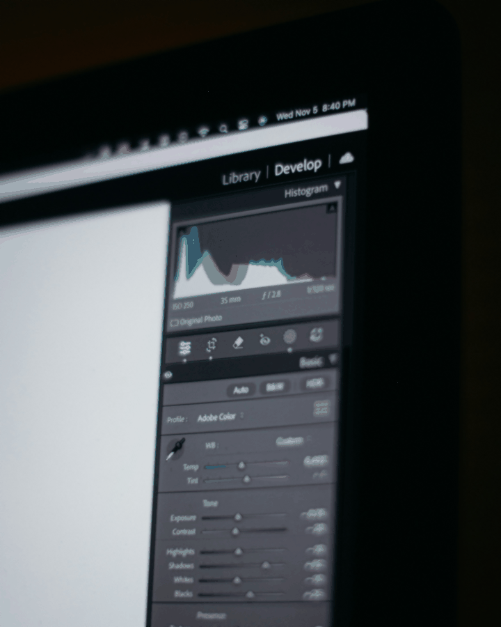 AI modeling workflow, data processing visualization, strategic planning session